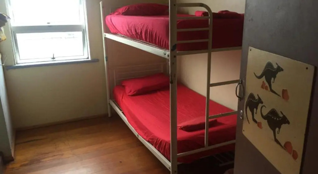 Кровать в общем номере (женский номер) Cairns City Backpackers Hostel