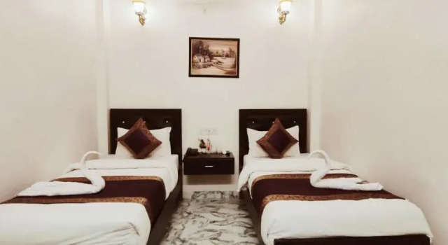 Номер Deluxe Hotel Royal Shantii Inn with Ganges View
