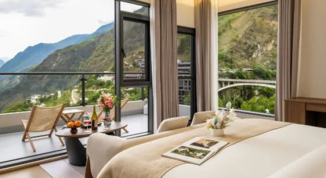 Люкс Deluxe Shangri-La Central Tiger Leaping Canyon Dream Boutique B&B