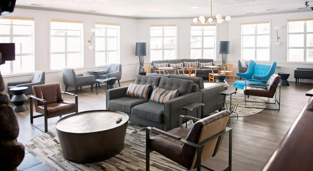 Coast Canmore Hotel & Conference Centre