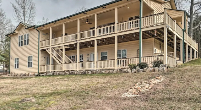 Hiawassee Retreat in Chattahoochee National Forest, Boek Hotel Hiawassee 