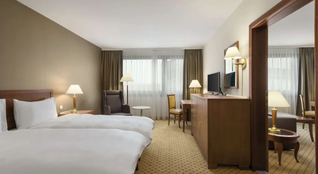 Полулюкс Hotel Ramada by Wyndham Graz