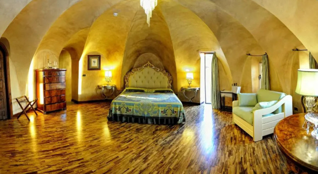 Номер Deluxe Hotel Porto Pirgos