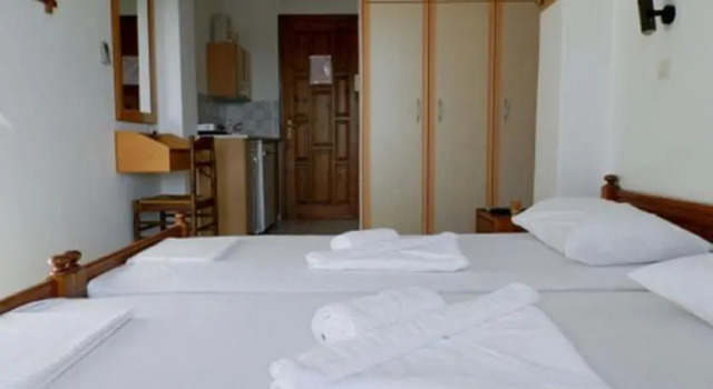 Villa Dora Studios, Prenota Villa Hotel a Andro con parcheggio, Parcheggio