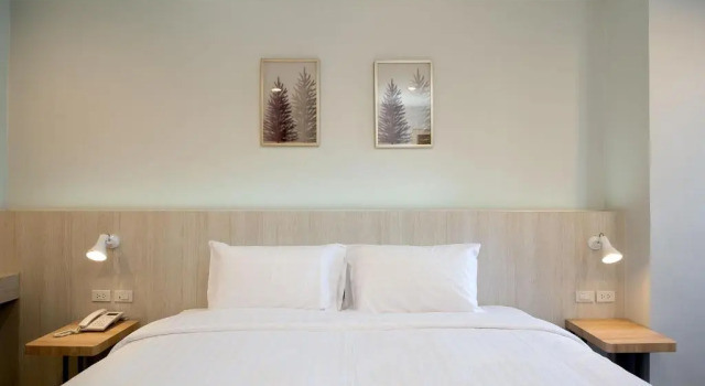 Полулюкс The Pride Hotel Phitsanulok