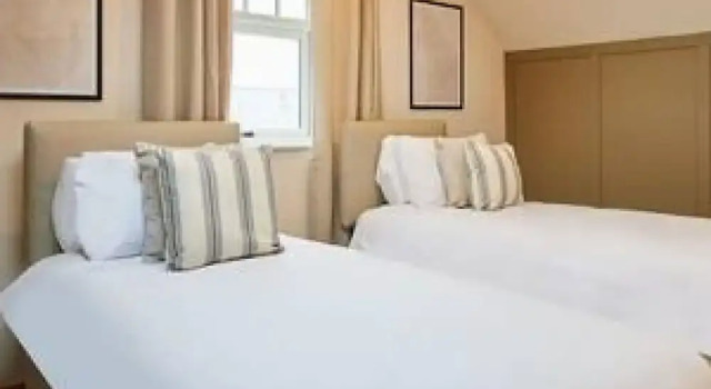 Host Stay Fawcett Cottage, Varaa Lomakoti Mökit kohteessa Merseyside, Mökki