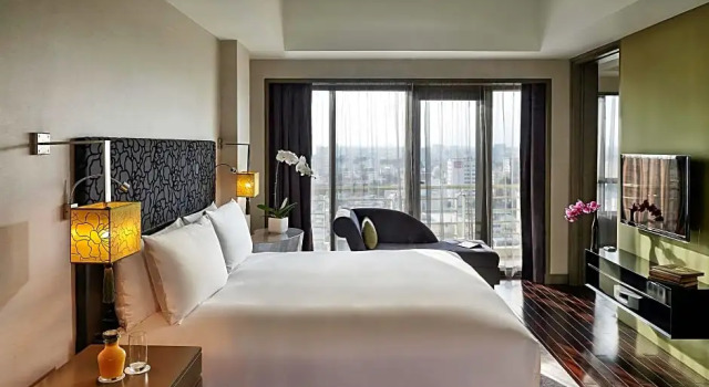 Двухместный люкс Prestige Отель Sofitel Saigon Plaza