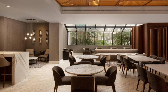Четырёхместный клубный номер Standard Palm Beach Gardens Marriott