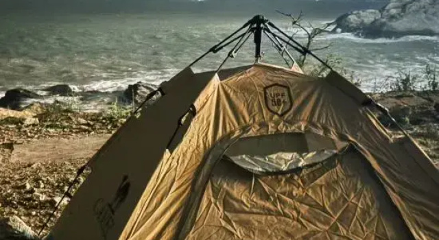 Кровать в общем номере Light Luxury · Listening to the Waves by the Sea Seaview Homestay