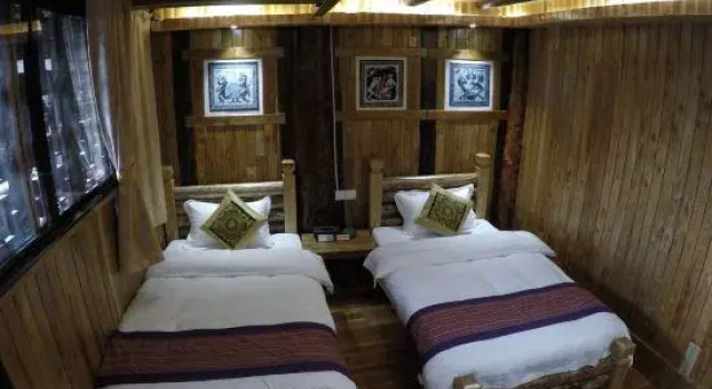 Tuwang Palace Waterfall Inn