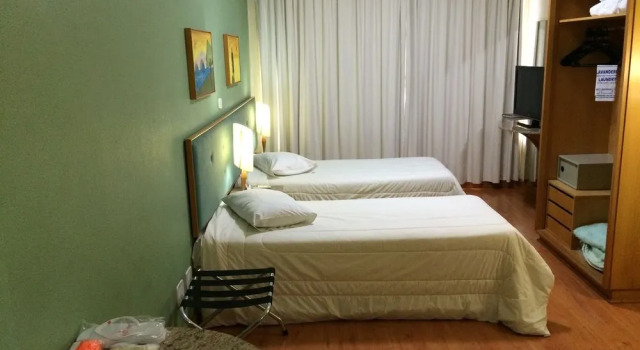 Harbor Regent Suites