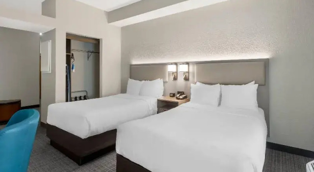 Люкс Comfort Inn & Suites Camden