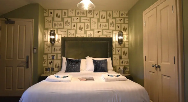Номер Comfort Elveden Inn
