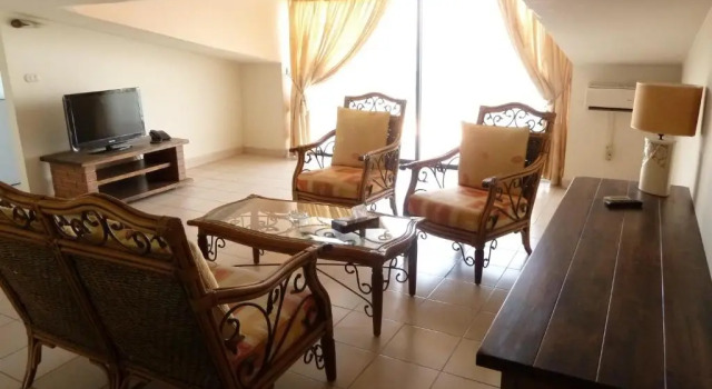Люкс Holiday Suites Hotel & Beach Resort
