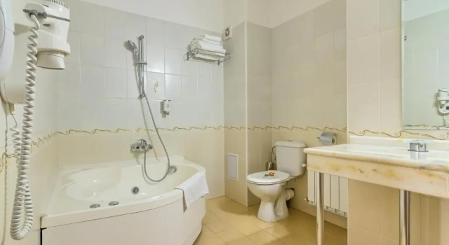 Suite Hotel Saturn
