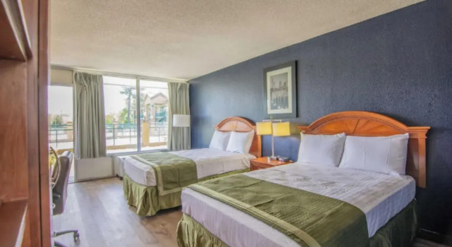Четырёхместный номер Standard Reidsville Inn & Suites