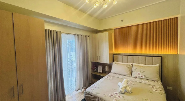 Cozy 1-bedroom Retreat in Iloilo City With City Views