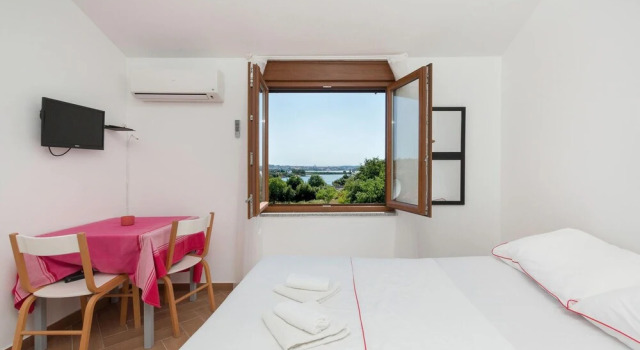 Nice Home in Sikici With Wifi and 2 Bedrooms