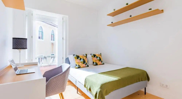 Апартаменты 2BR Chic&Bright com 120m2 em Campo de Ourique