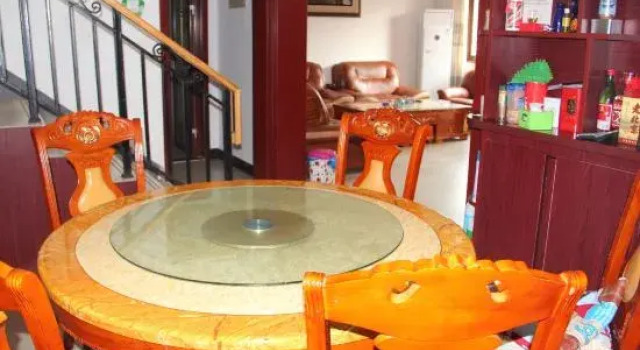 Beijing Longxiang Homestay, Забронировать Отель Дунчэн Пекин, рядом с Chang'an Grand Theatre