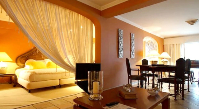 House with 4 Bedrooms in Ericeira, with Wonderful Sea View, Private Pool, Furnished Terrace - 500 M From the Beach, Foglalás Szálloda Mafra Centro