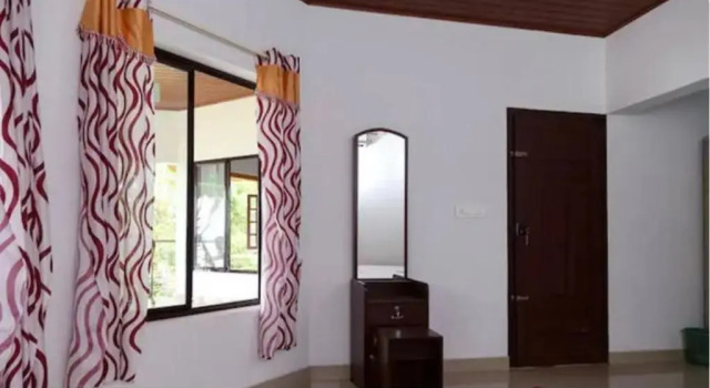 Lovedale Lakeside Homestay, Rezerwuj Hotel Tanie hotele w Muhamma