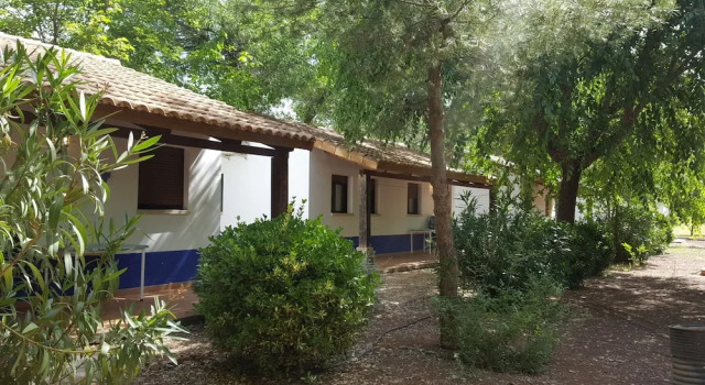 Camping Los Arenales, Забронировать Кемпинг Отели Альмагро с бассейном, рядом с Церковь Святого Августина, Бассейн