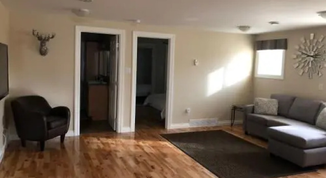 Serenity Suites | Two Bedroom Suite, Varaa Hotelli New Liskeard Ontario