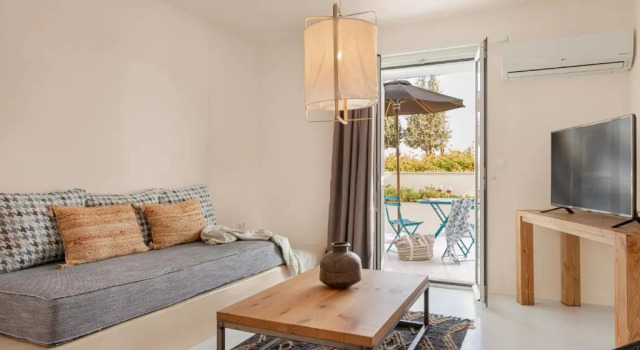 Апартаменты с видом на море Doryssa Coast Apartments