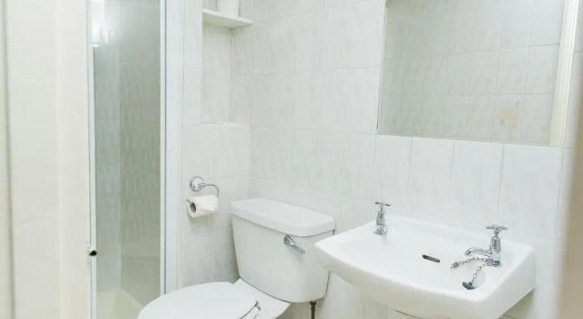 Трёхместный номер Standard Avonmore Hotel