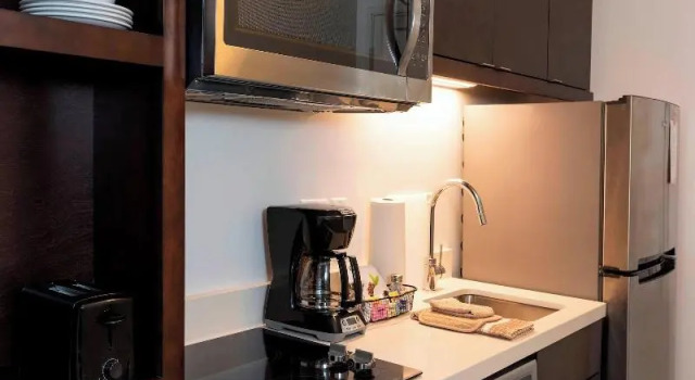 Двухместный люкс TownePlace Suites by Marriott Louisville North