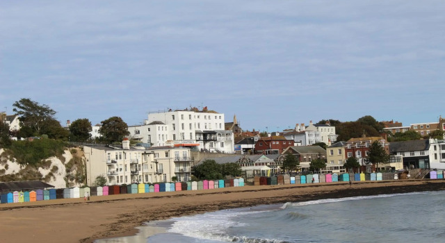 Sea Glimpses with free parking and garden