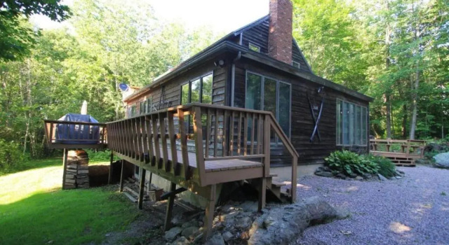 Коттедж Quaint Stowe Cabin