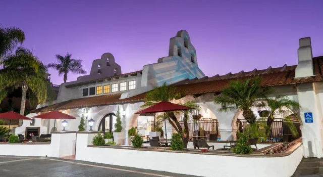 Кровать в общем номере Holiday Inn Express San Clemente N   Beach Area by IHG
