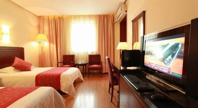 Wei Bo Hotel-South Train Station Branch, Varaa Hotelli Minhang 