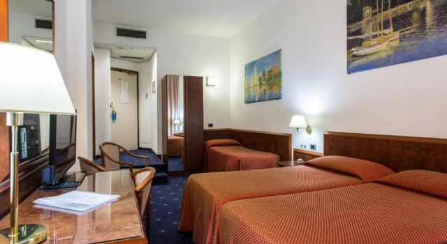 Трёхместный номер Hotel Mirage