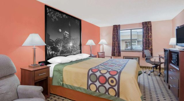 Super 8 by Wyndham Shelbyville, Забронировать Отель Шелбивилл Индиана, рядом с Shelbyville VA Clinic
