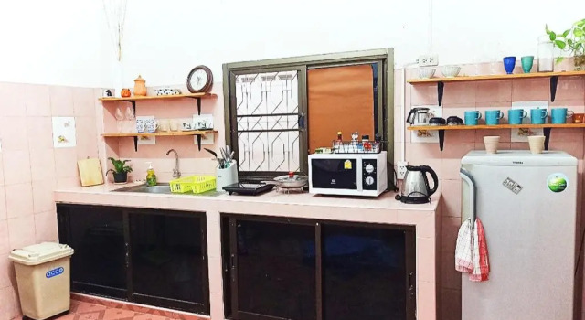 whole house for 5 guests 3 beds, Забронировать Отель Отели Хатъяй с парковкой, рядом с Рынок Сантисук, Парковка