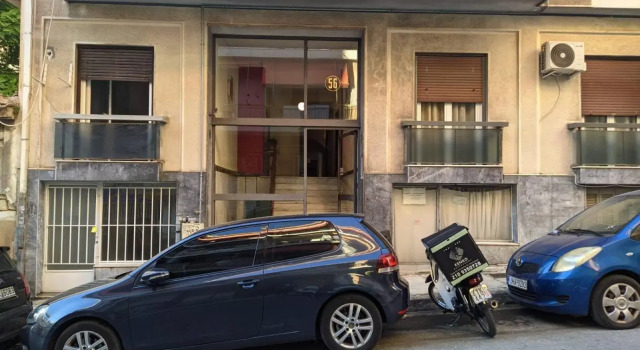 2 Bedrooms Apartment Center of Athens 4 min Subway, Забронировать Апартаменты/квартира Неос-Космос Афины, рядом с Холм Филопаппос