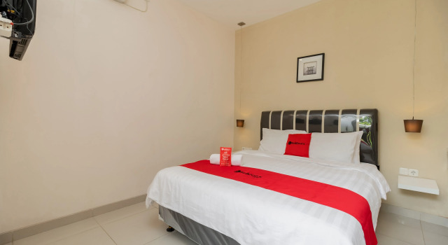 RedDoorz near Transmart Kalimalang, Rezervovat Hotel Kaliastana West Java