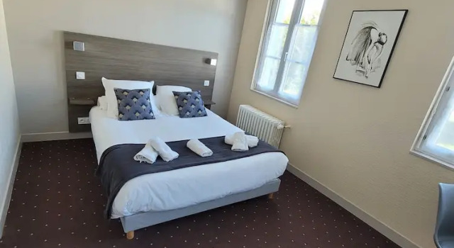 Семейный люкс Logis Hôtel Au Moyne de Saire