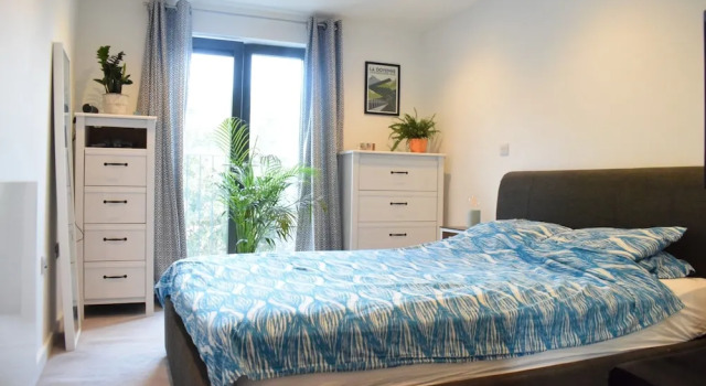 1 Bedroom Modern Flat in Central London