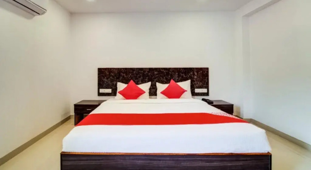 S Ramada Village By OYO Rooms, Забронировать Отель Отели штата Махараштры 3 звезды, 3*