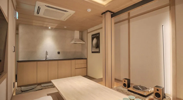 Трёхместный люкс UH Suite Central Seoul