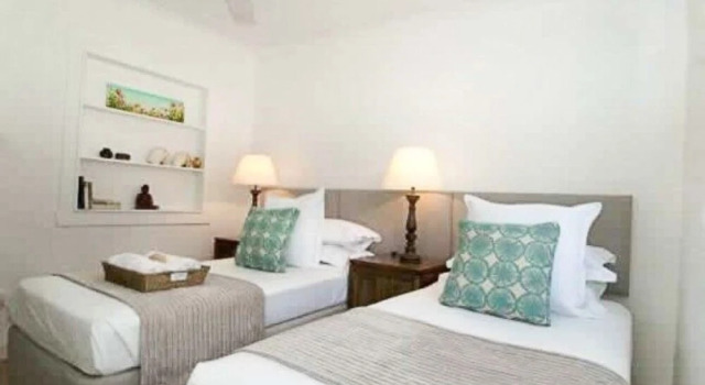 Mission Belle - Stunning Beachfront House, Book Hotel Hoteller i Mission Beach med parkering, Parkering