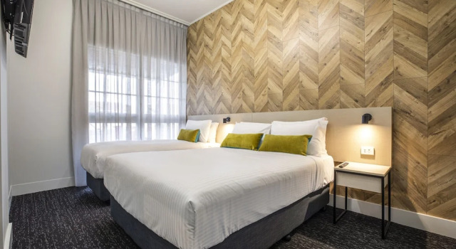 Апартаменты Standard Nightcap at Sylvania Hotel