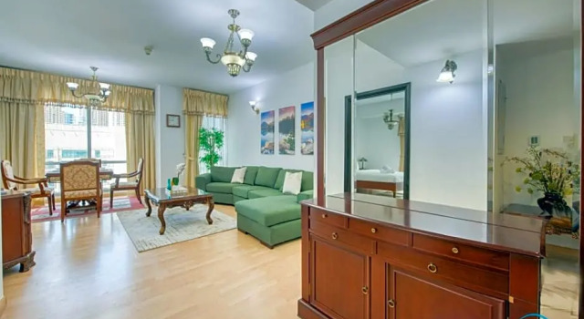 Expansive 2BR in La Riviera by Deluxe Holiday Homes, Забронировать Отель Дубай Эмират Дубай, рядом с Dubai Marina Yacht Club