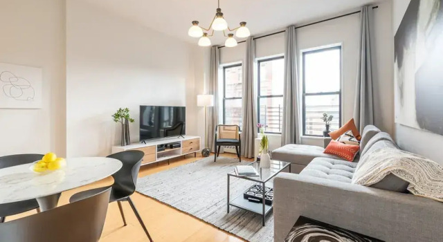 Апартаменты Cypress Court III by Rove Travel 1BR Harlem Apt