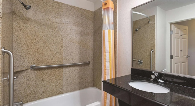 Двухместный люкс Executive La Quinta by Wyndham Alvarado