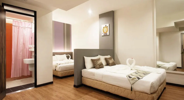 Standardní Čtyřlůžkový Rodinný pokoj a výhledem na město Yan Hotel